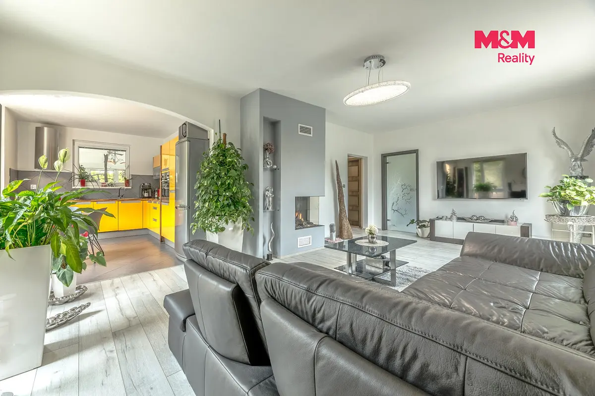 Prodej domu 312 m², Sportovní · Tachlovice