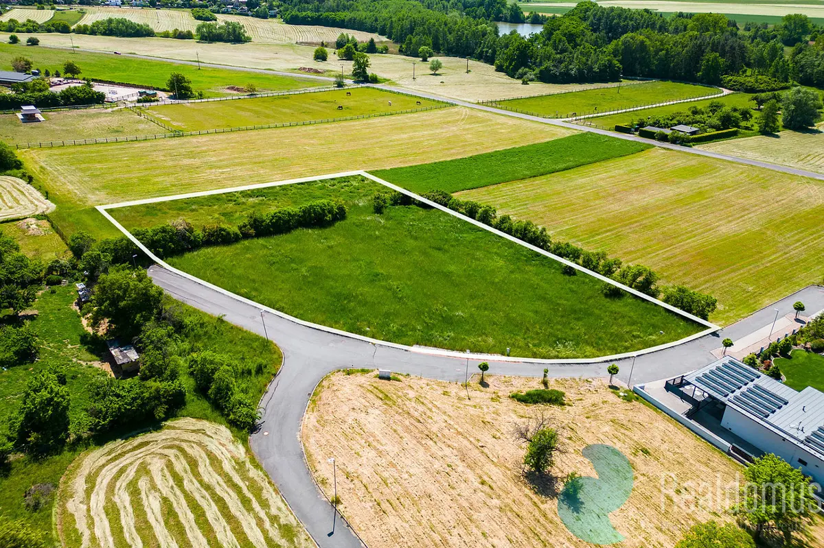 Prodej pozemku 111 m², Hradec Králové