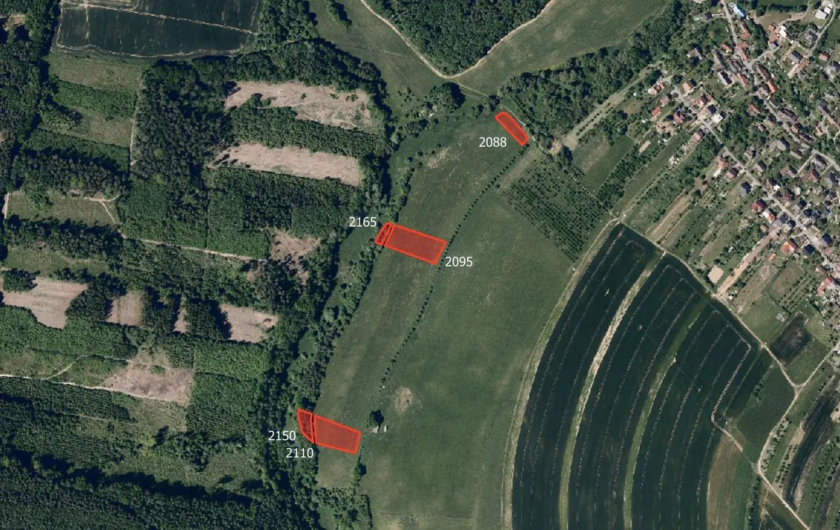 Prodej pozemku 7746 m², Lhota u Zlína · Lhota