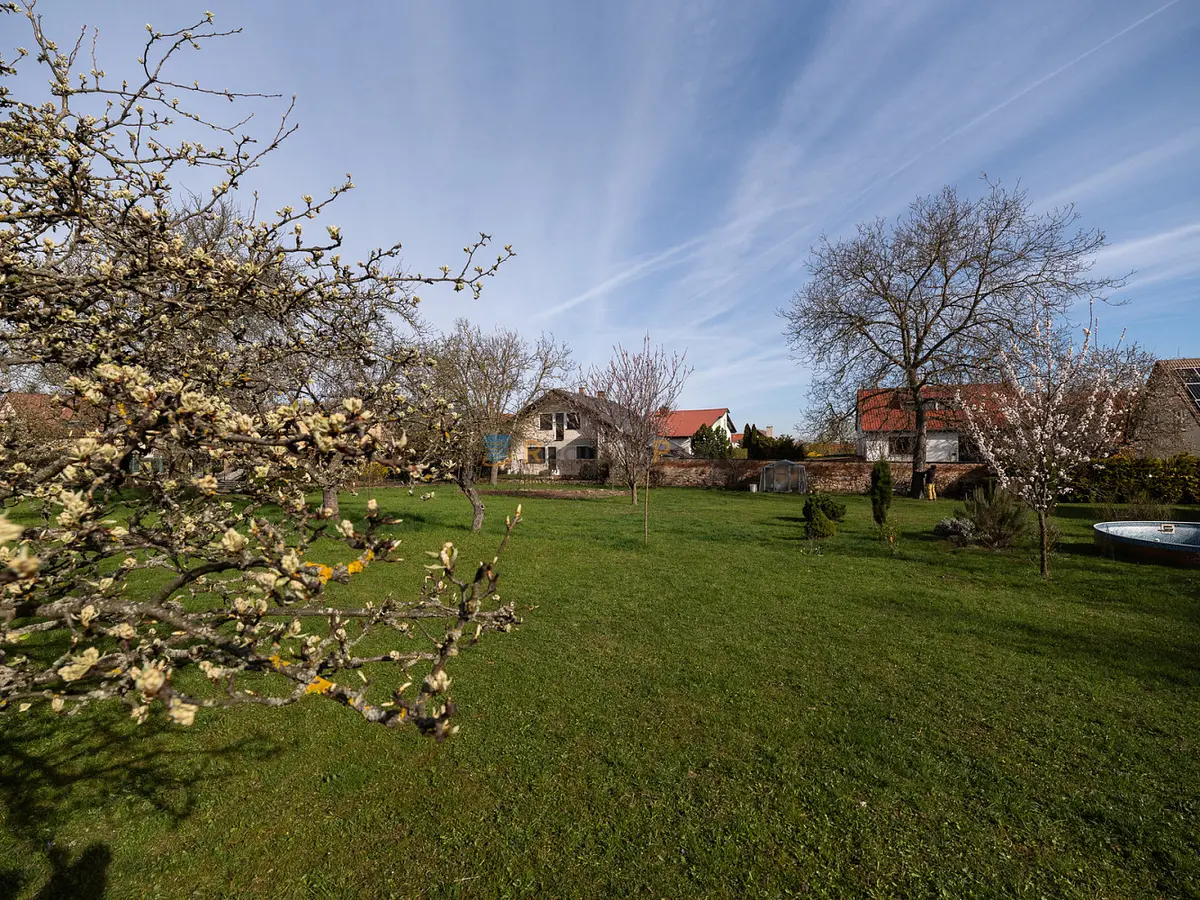 Prodej pozemku 140 m², Polní · Ořech