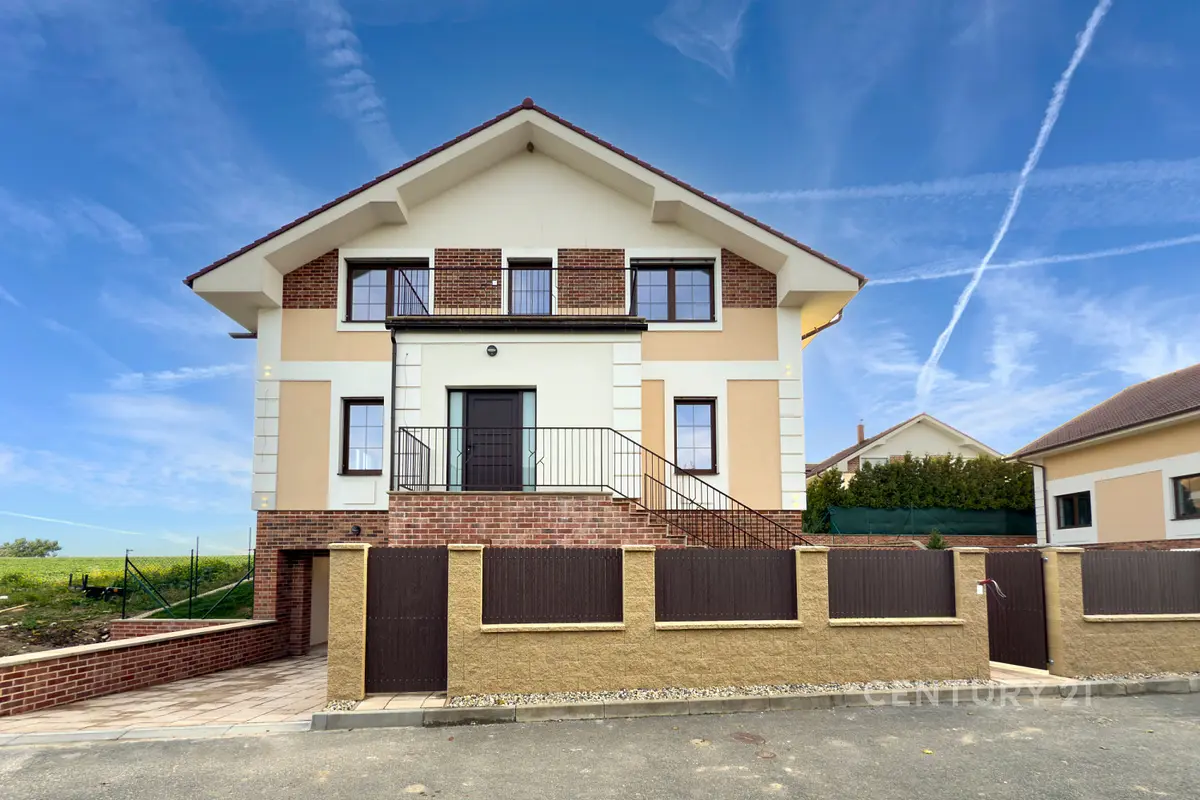 Prodej domu 300 m², Makotřasy