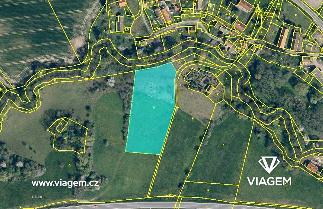 Prodej pozemku 3187 m², Kravaře · okres Česká Lípa