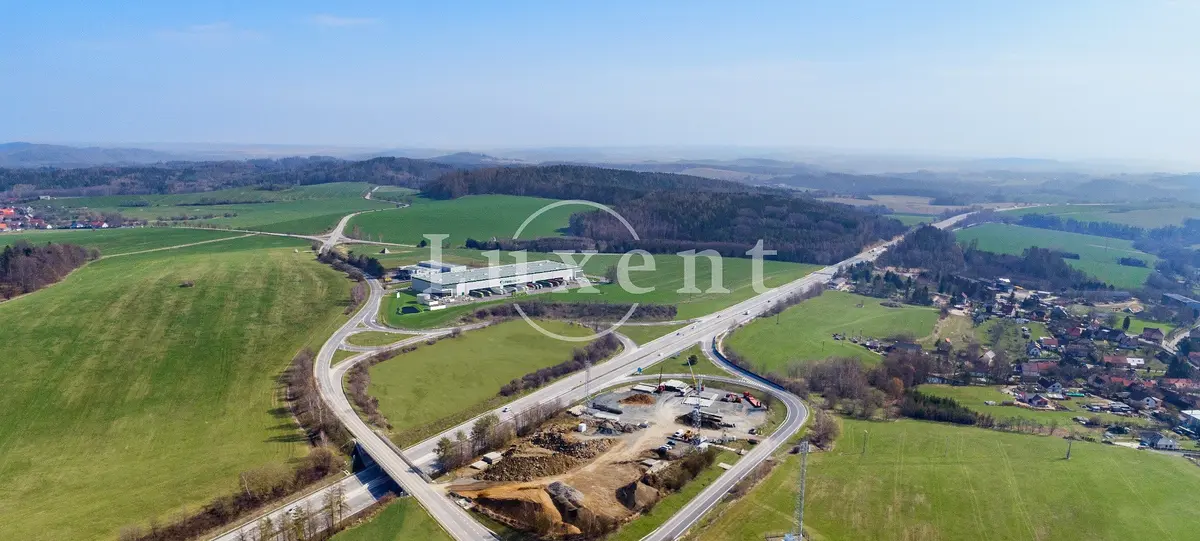 Pronájem komerčního prostoru 20570 m², Ostředek · okres Benešov