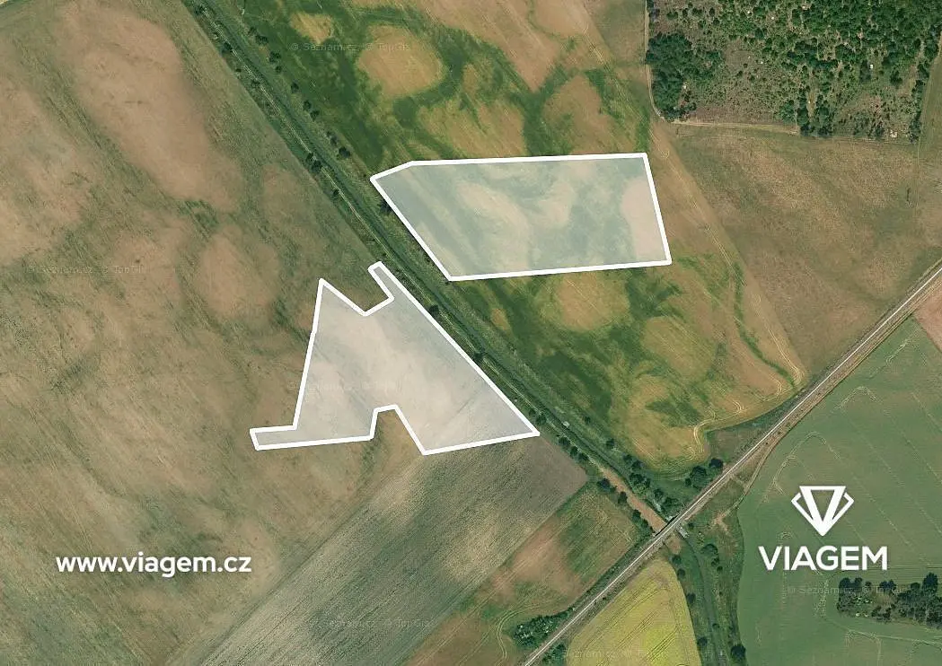 Prodej pozemku 11511 m², Zvěřínek · okres Nymburk