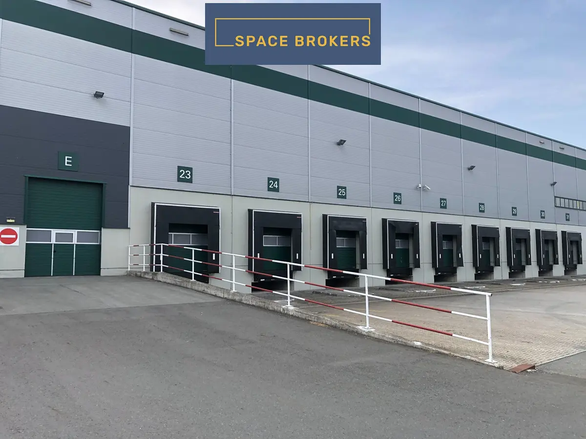 Pronájem komerčního prostoru 5800 m², Štěnovice · okres Plzeň-Jih