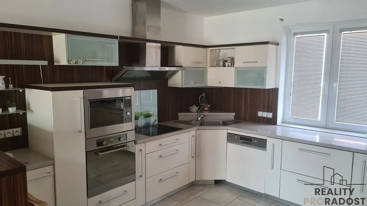 Pronájem domu 210 m², Rohatec