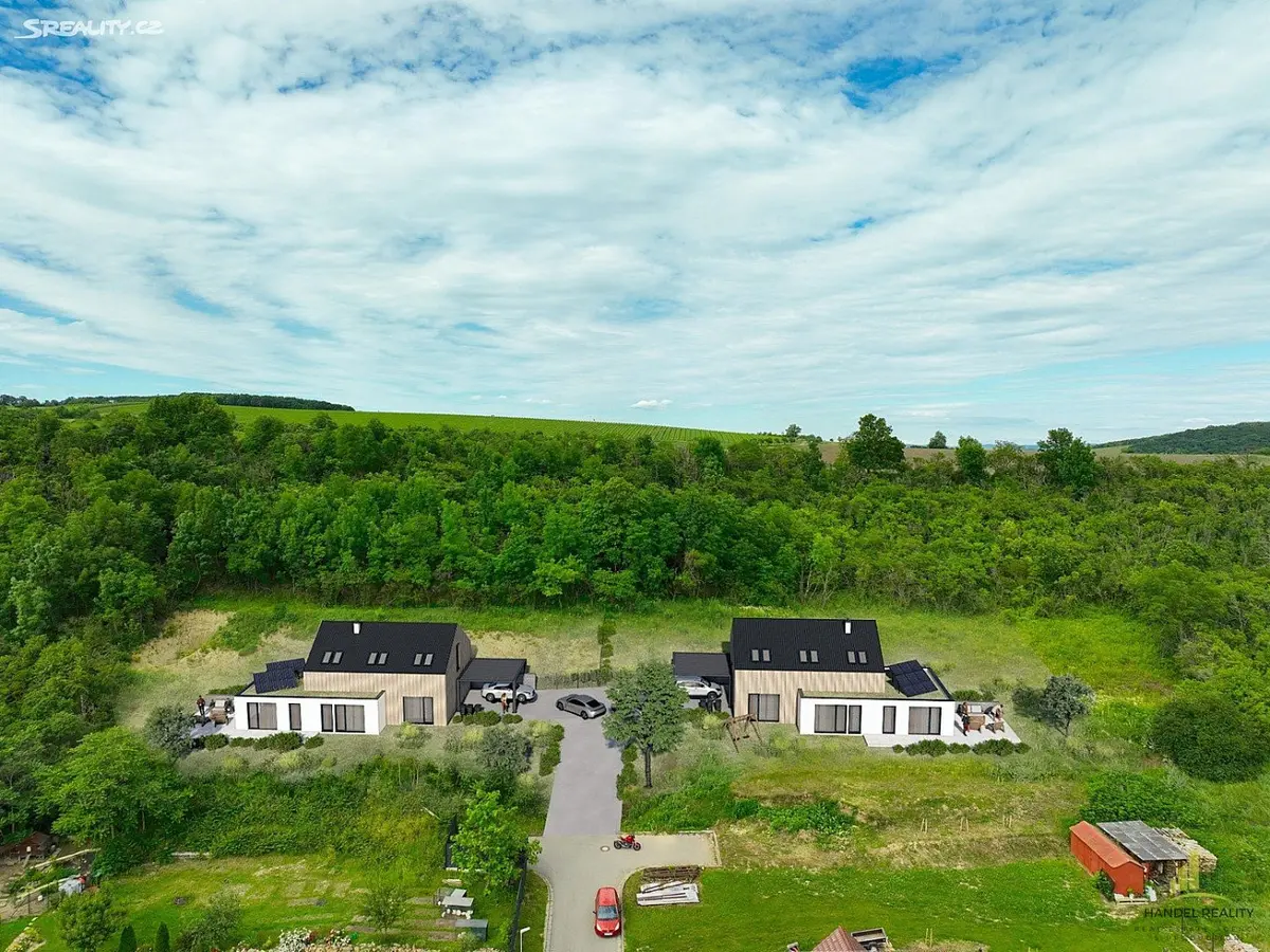 Prodej pozemku 2900 m², Horní Bojanovice · okres Břeclav