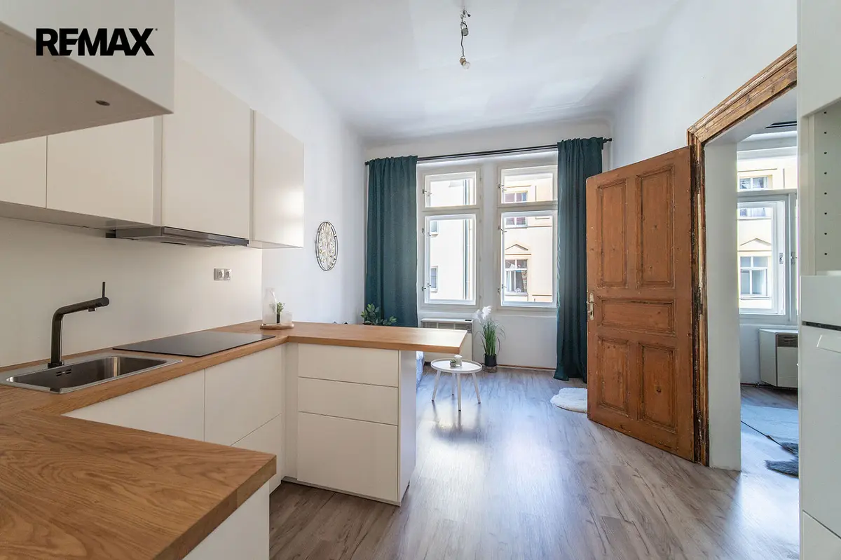 Pronájem bytu 3+kk 75 m², Františka Kadlece · Libeň
