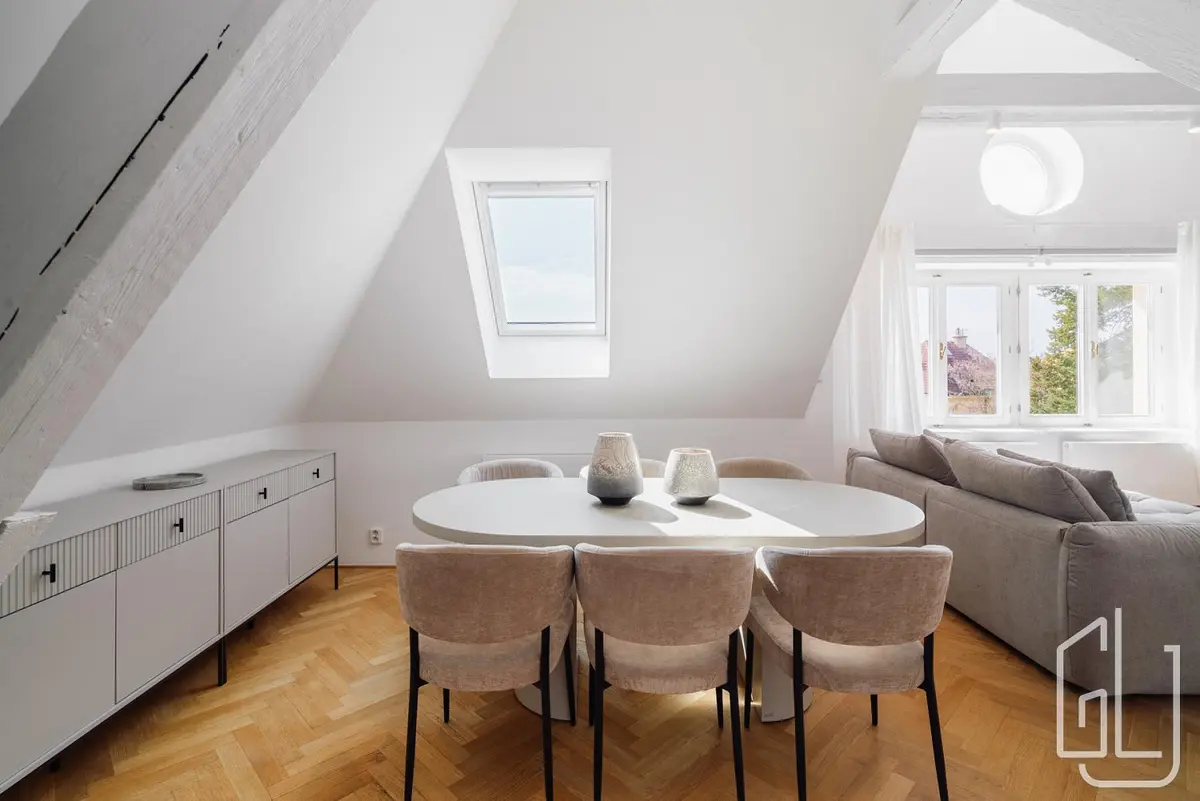 Pronájem bytu 3+1 144 m², Benešovská · Vinohrady