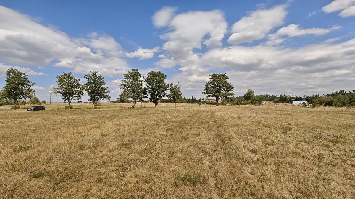 Prodej pozemku 2400 m², Kojatín · okres Třebíč