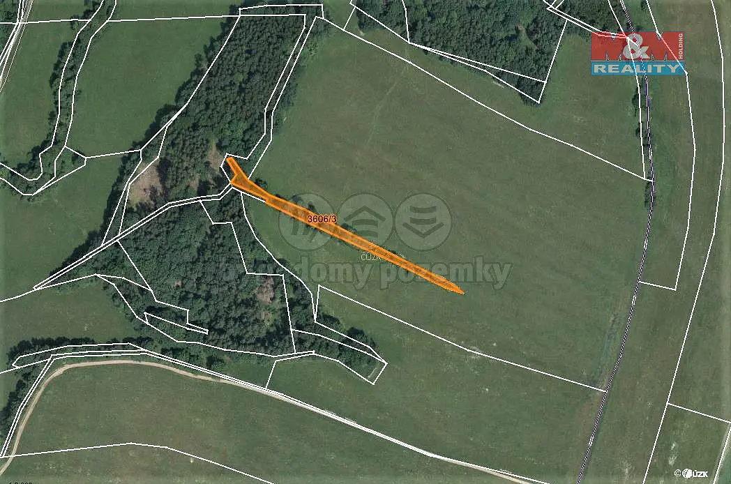 Prodej pozemku 403 m², Dubnice · okres Česká Lípa