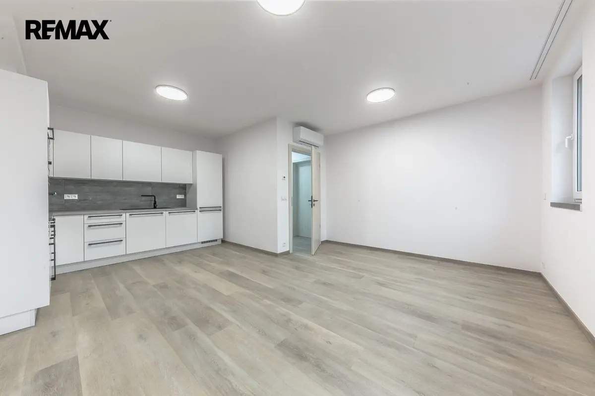 Pronájem bytu 3+kk 71 m², Veleslavínova · Kročehlavy · Kladno