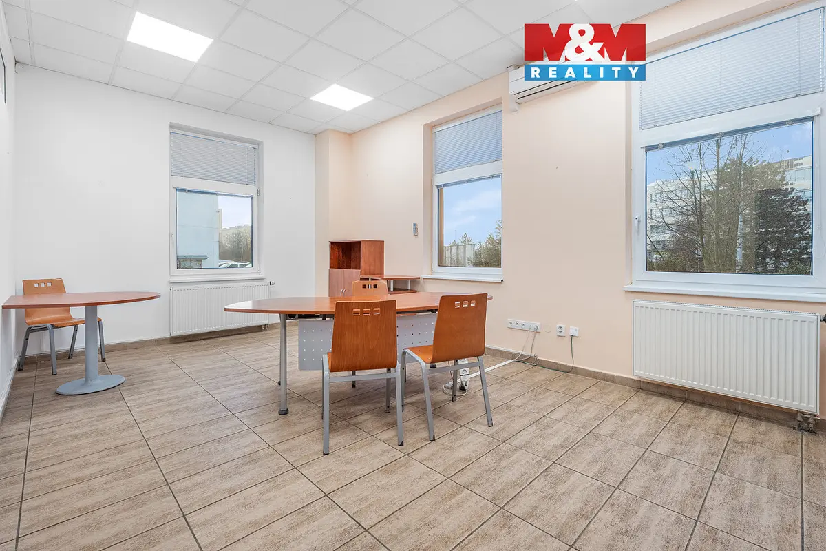 Pronájem komerčního prostoru 44 m², Dobětice · Ústí nad Labem