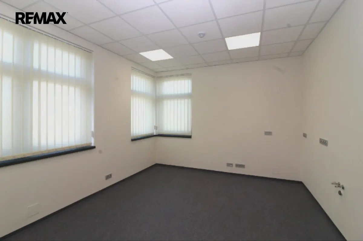 Pronájem komerčního prostoru 20 m², Praha 9
