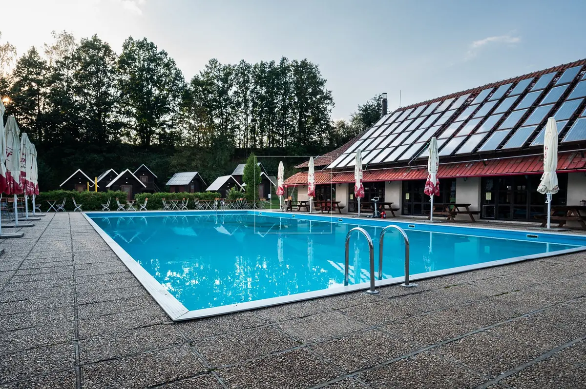 Prodej komerčního prostoru 1795 m², Radětice · okres Tábor