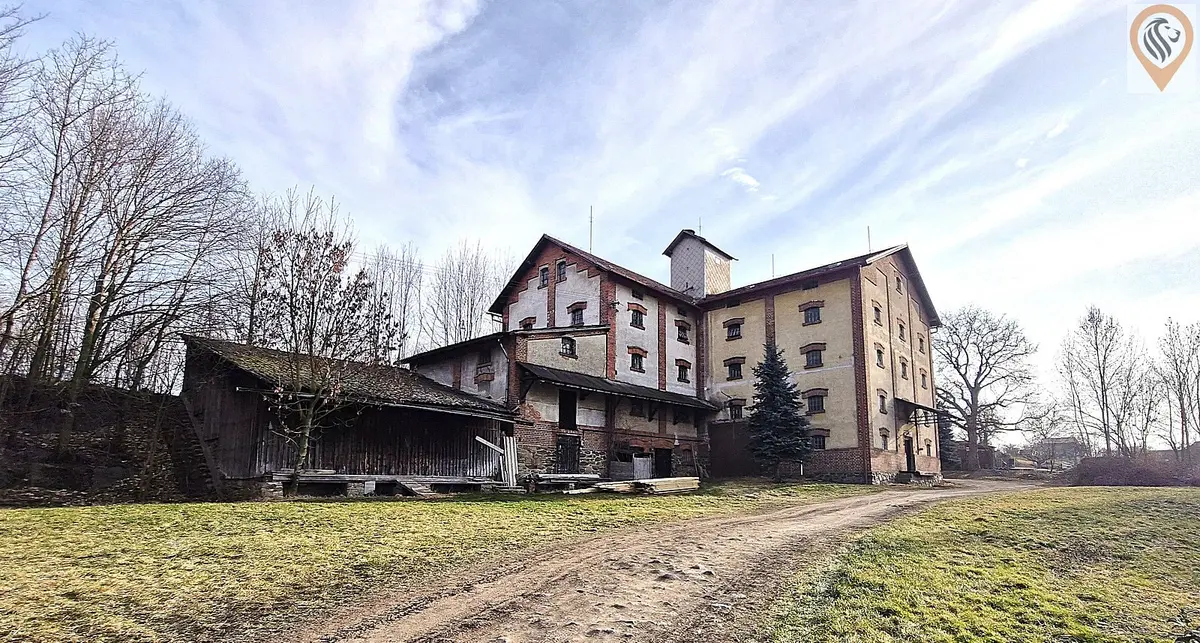 Pronájem komerčního prostoru 700 m², Hodousická · Nýrsko