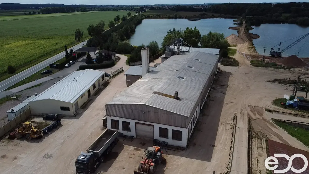Pronájem komerčního prostoru 600 m², Kratonohy · okres Hradec Králové