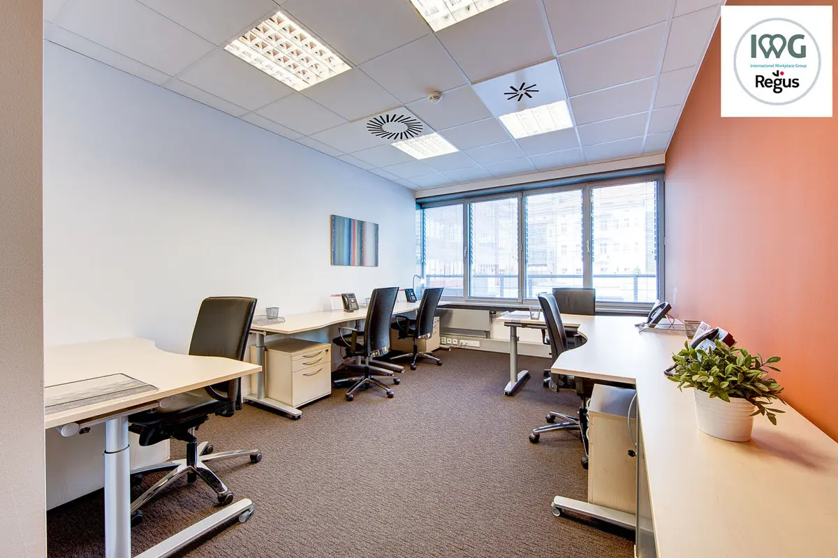 Pronájem komerčního prostoru 60 m², Smíchov