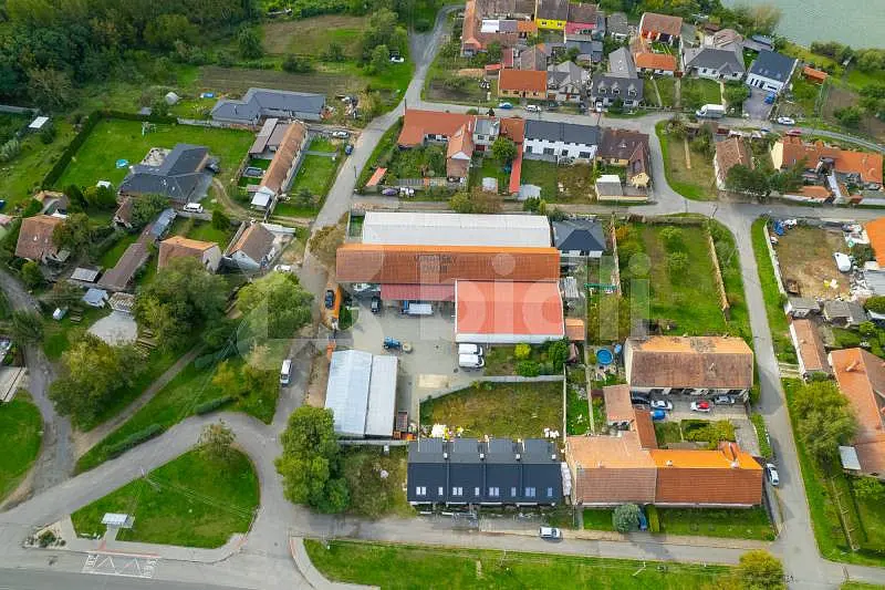 Prodej komerčního prostoru 2721 m², Pohořelice - Nová Ves · okres Brno-venkov