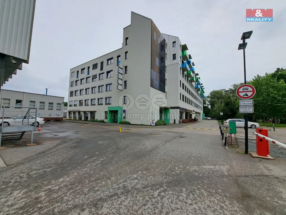 Pronájem komerčního prostoru 486 m², Svatopetrská · Komárov · Brno
