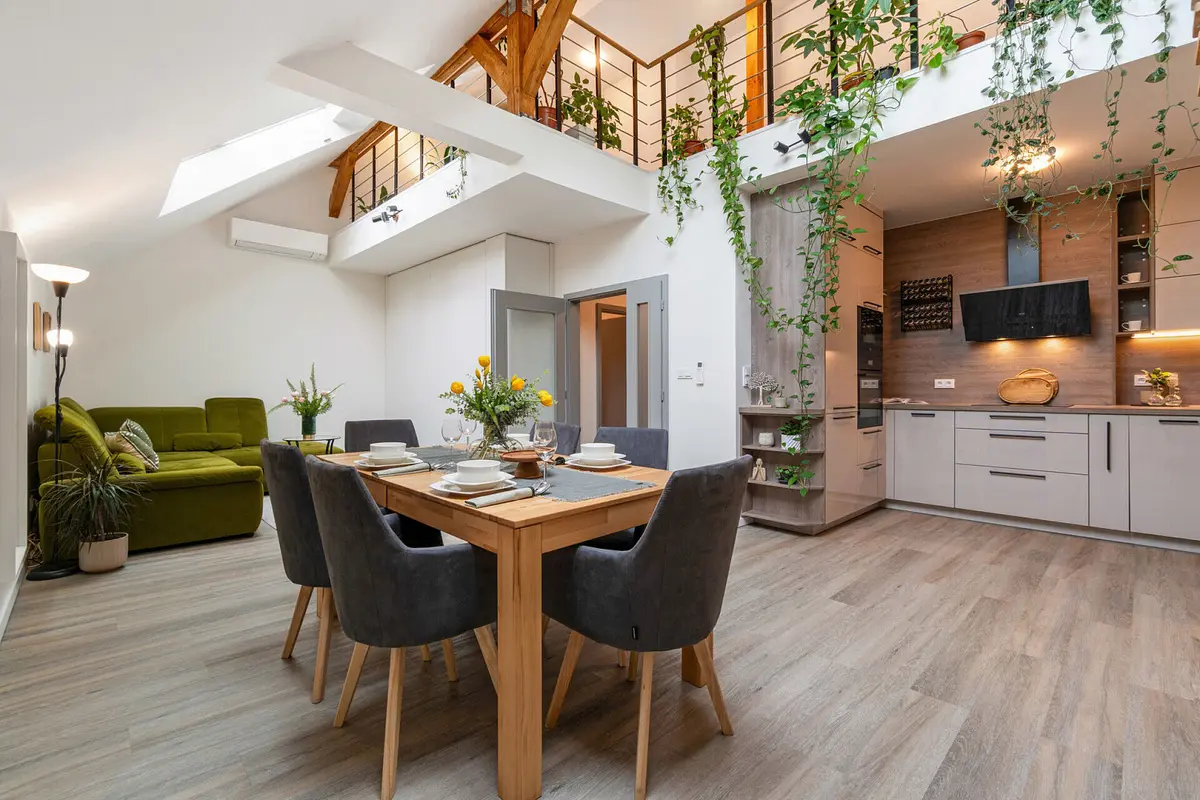 Prodej bytu 1+kk 77 m², Peckova · Karlín