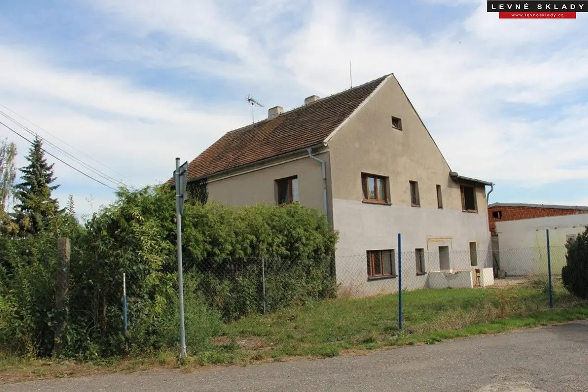 Pronájem komerčního prostoru 1 m², Vrdy