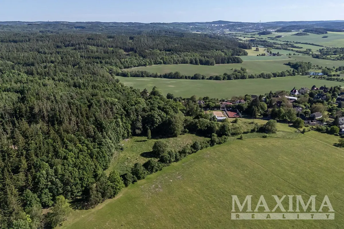 Prodej pozemku 612 m², Hluboš · okres Příbram