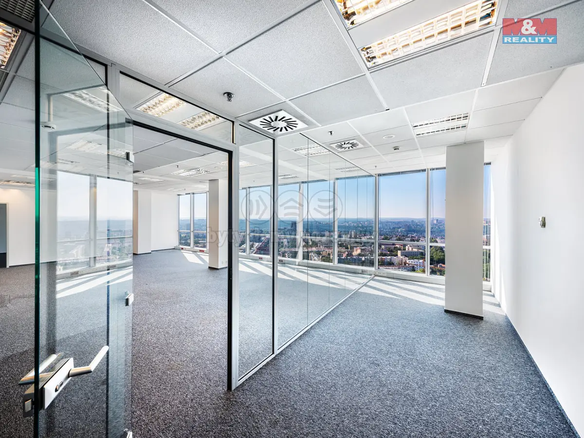 Pronájem komerčního prostoru 906 m², Krč
