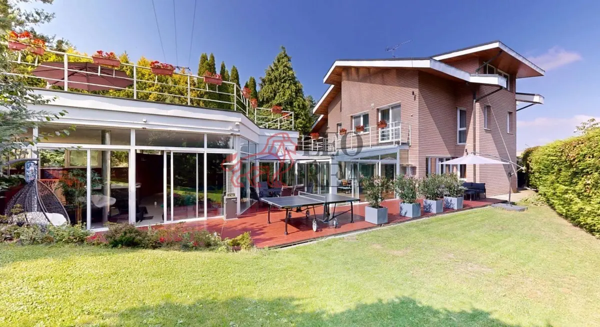 Pronájem domu 650 m², Kamenec · Malenovice · Zlín