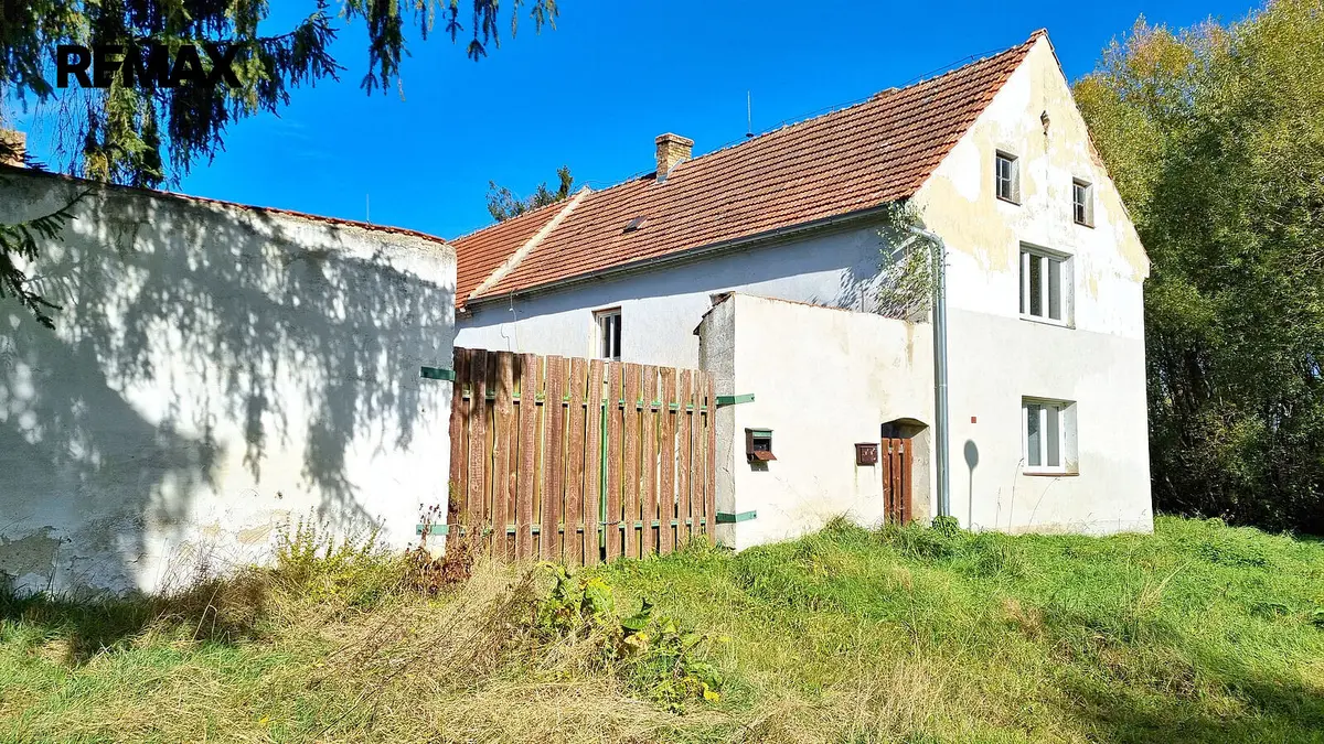 Prodej komerčního prostoru 610 m², Omlenice