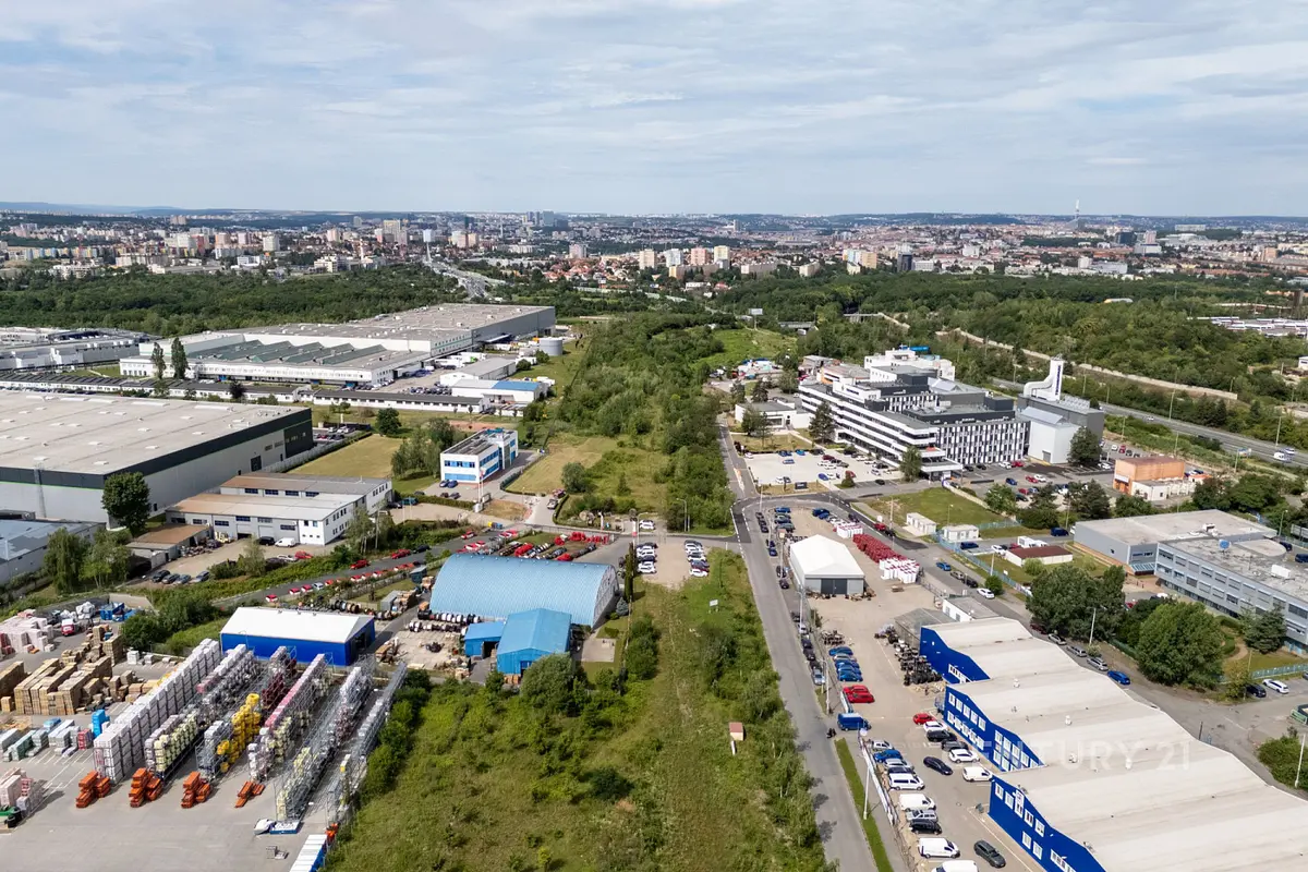 Prodej pozemku 5322 m², Praha