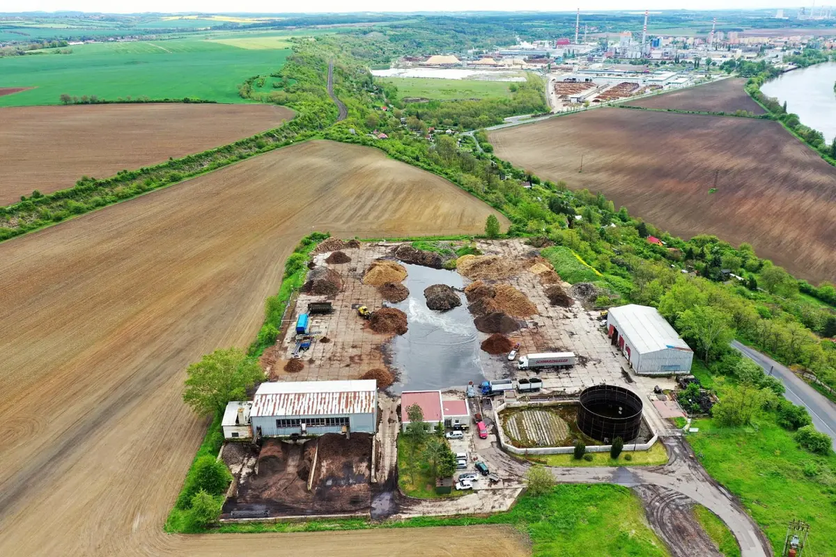 Prodej pozemku 4216 m², Štětí · okres Litoměřice