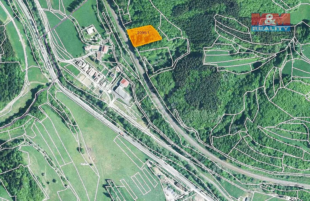Prodej pozemku 937 m², Lužná · okres Vsetín