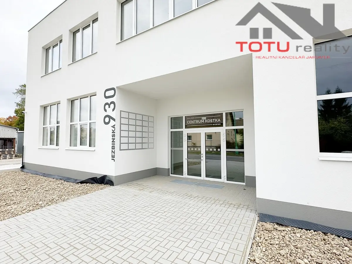 Pronájem komerčního prostoru 404 m², Jaroměř