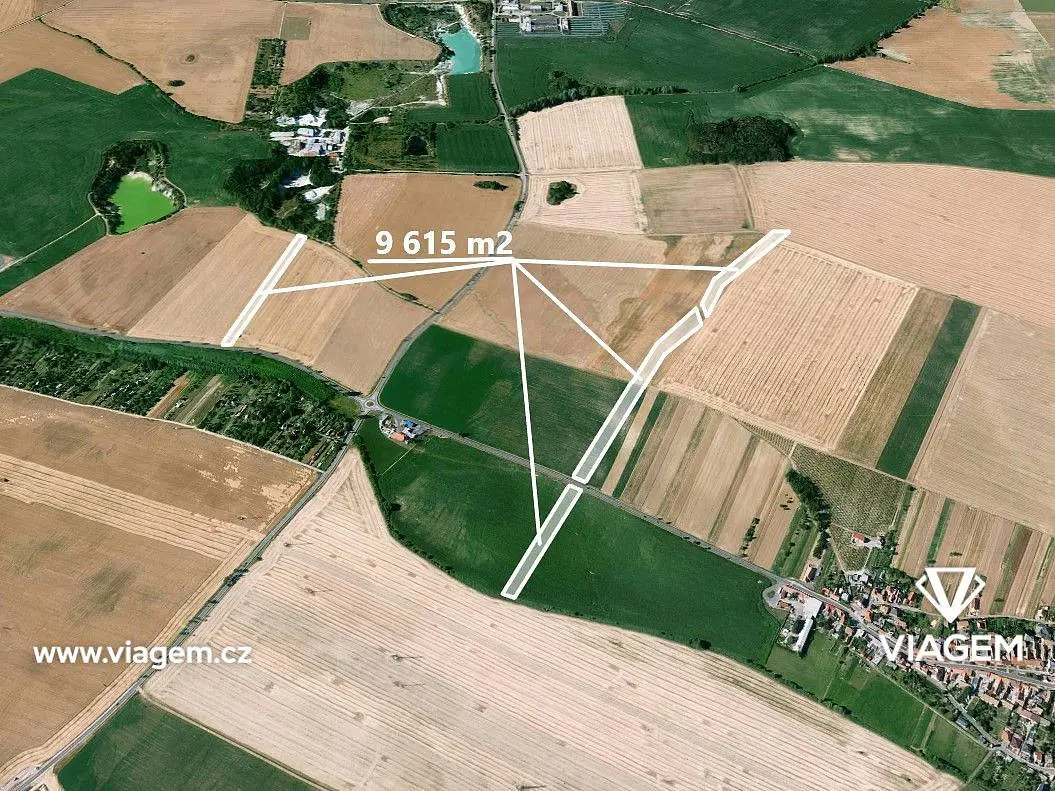 Prodej pozemku 2403 m², Kuchařovice · okres Znojmo