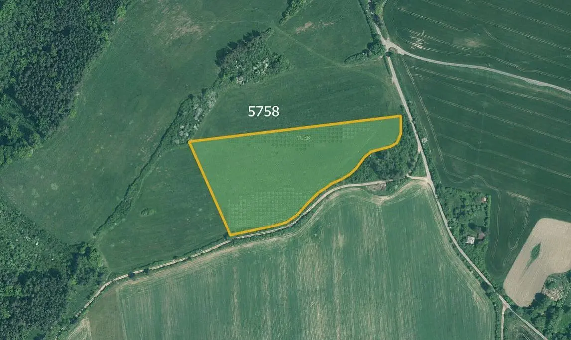 Prodej pozemku 77267 m², Slabčice
