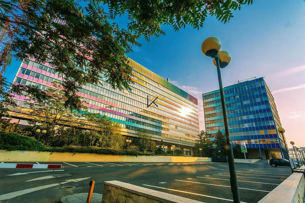 Pronájem komerčního prostoru 122 m², Žitomírská · Vršovice