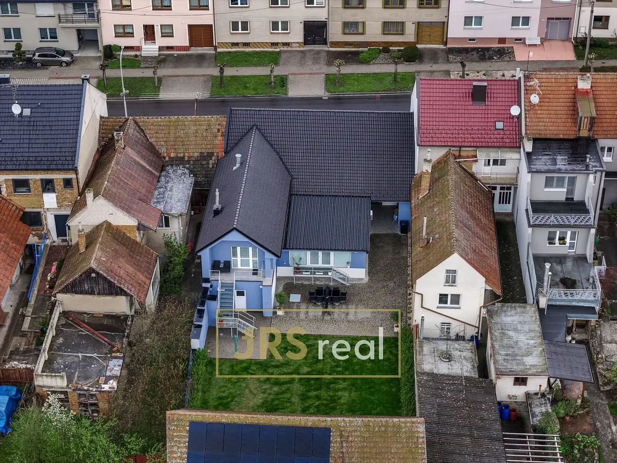 Prodej domu 220 m², Dolní Němčí