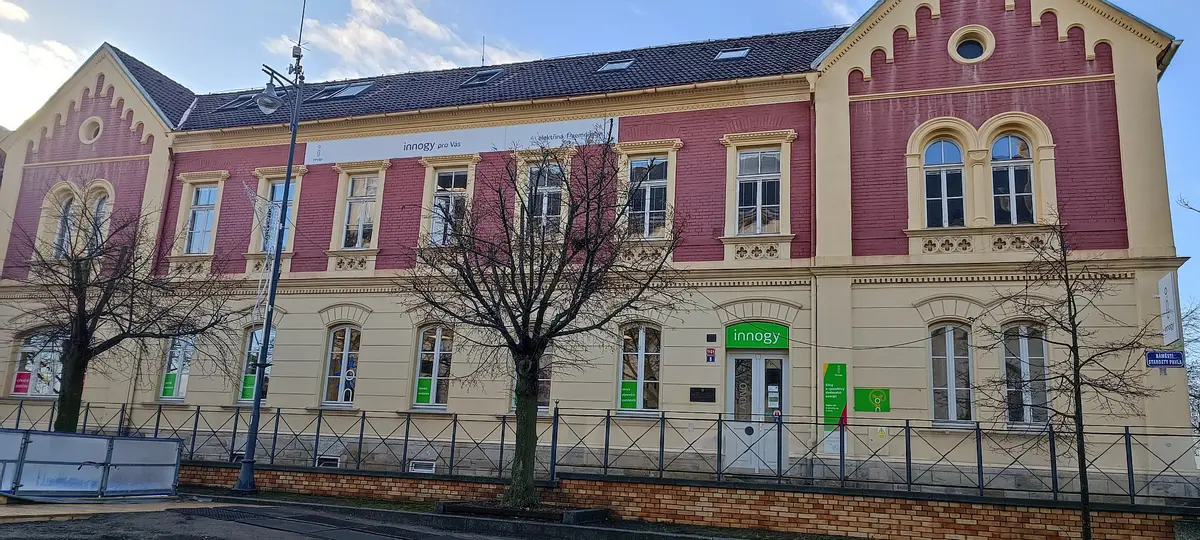 Pronájem komerčního prostoru 1500 m², Kladno