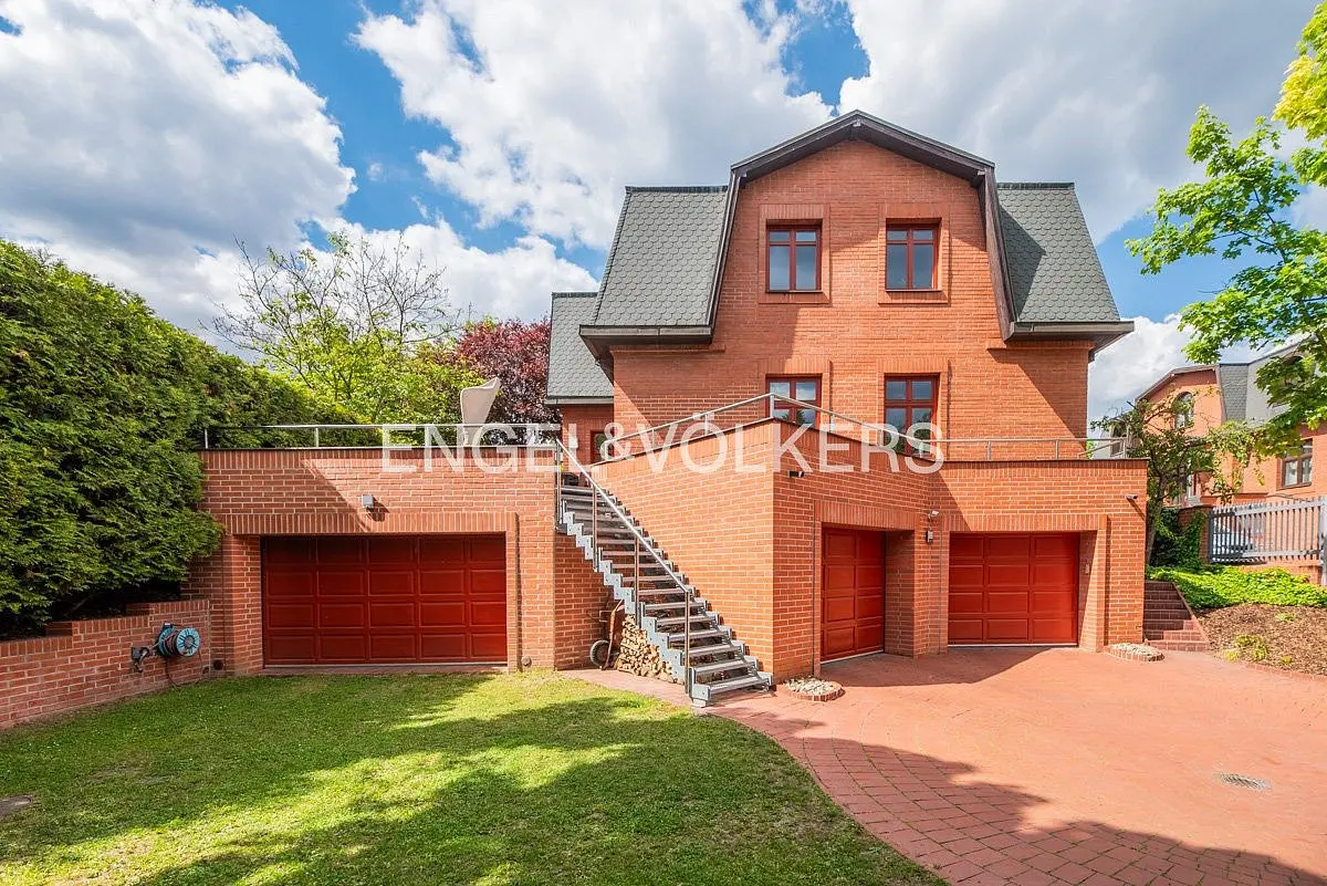 Prodej domu 385 m², Elišky Junkové · Hostivař