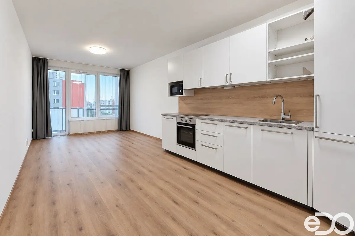 Pronájem bytu 1+kk 42 m², Záběhlice