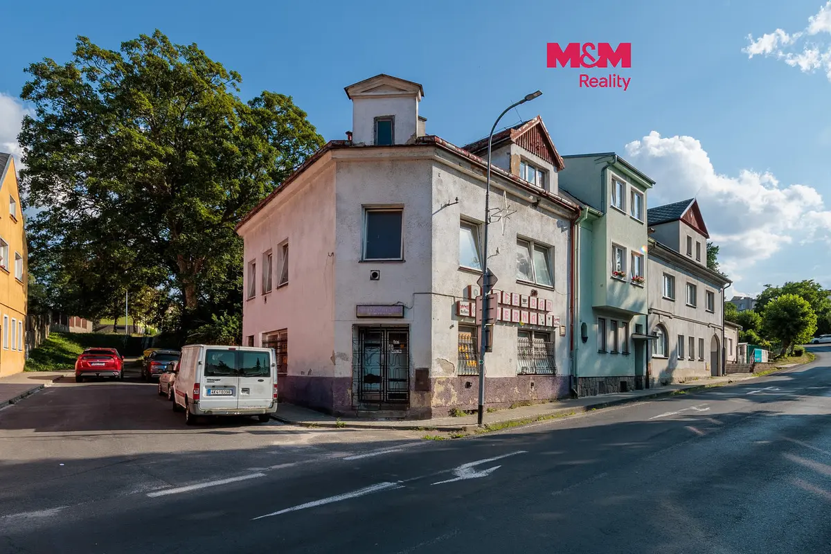 Prodej komerčního prostoru 206 m², náměstí SNP · Kynšperk nad Ohří