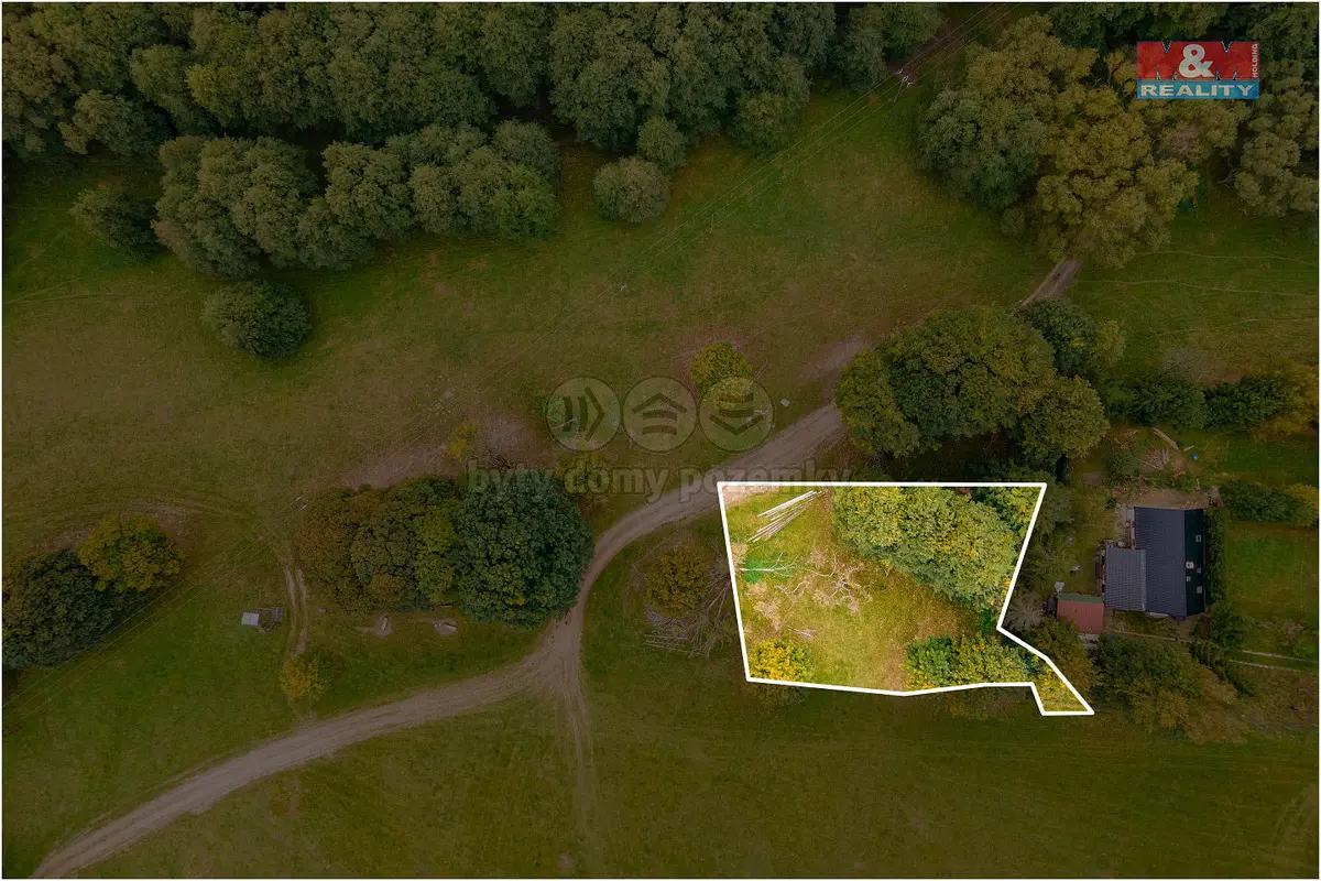 Prodej pozemku 899 m², Luby · okres Cheb