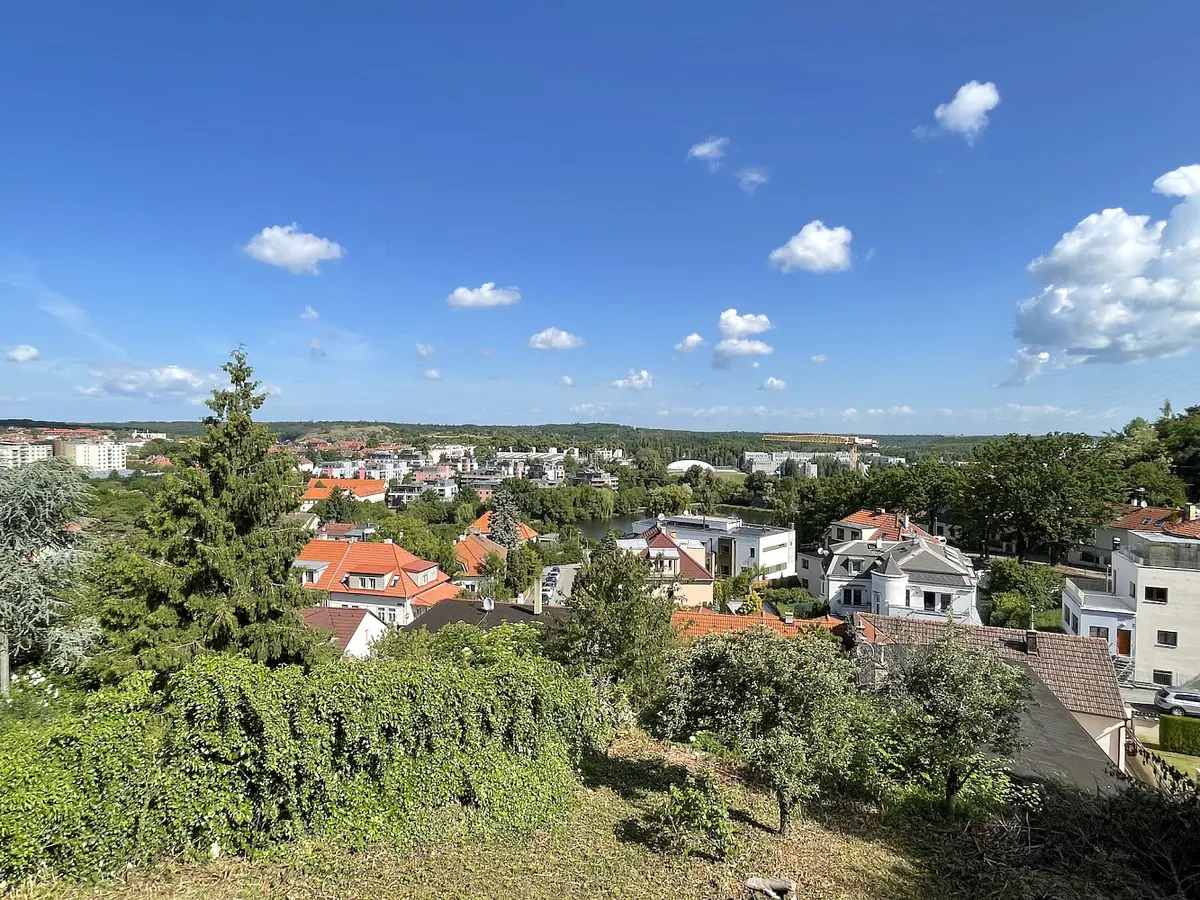 Prodej pozemku 130 m², Pelikánova · Liboc