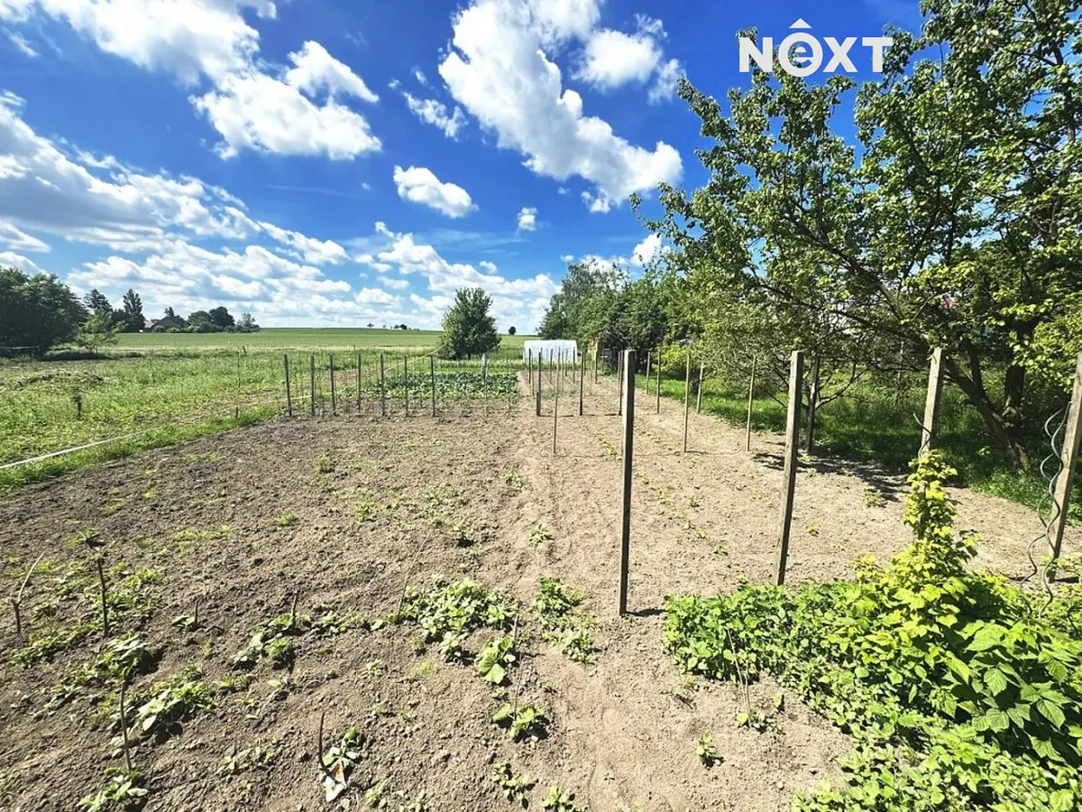 Prodej pozemku 306 m², Dolní Bezděkov