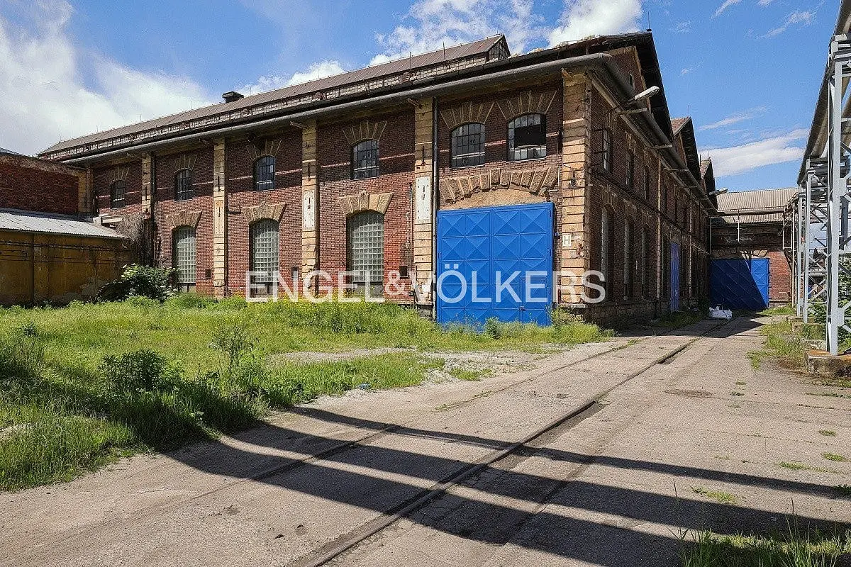 Pronájem komerčního prostoru 2521 m², Plzeň