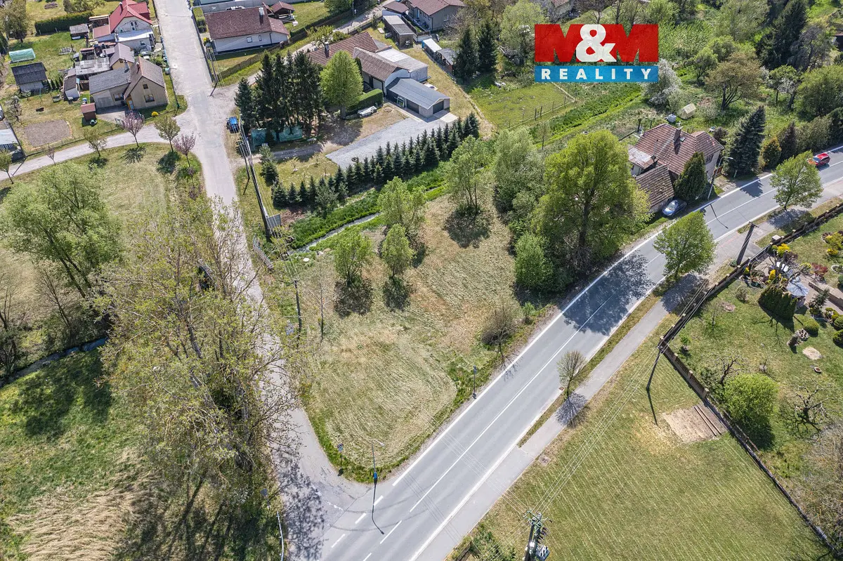Prodej pozemku 402 m², Veliny · okres Pardubice