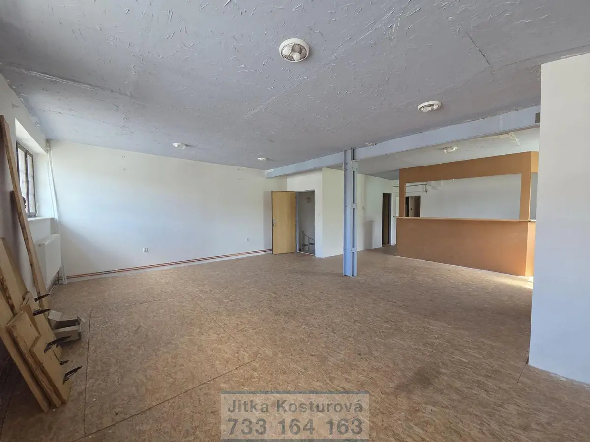 Pronájem komerčního prostoru 100 m², Čsl. armády · Opavské Předměstí · Krnov
