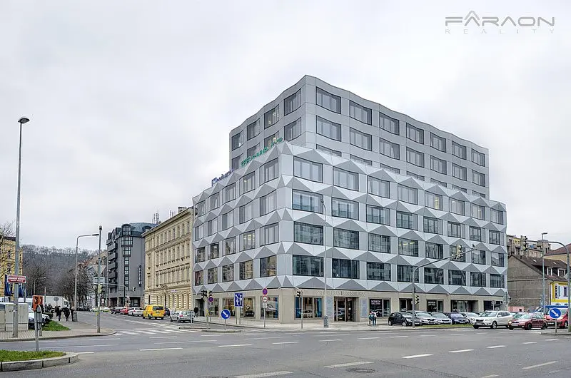 Pronájem komerčního prostoru 239 m², Karlín