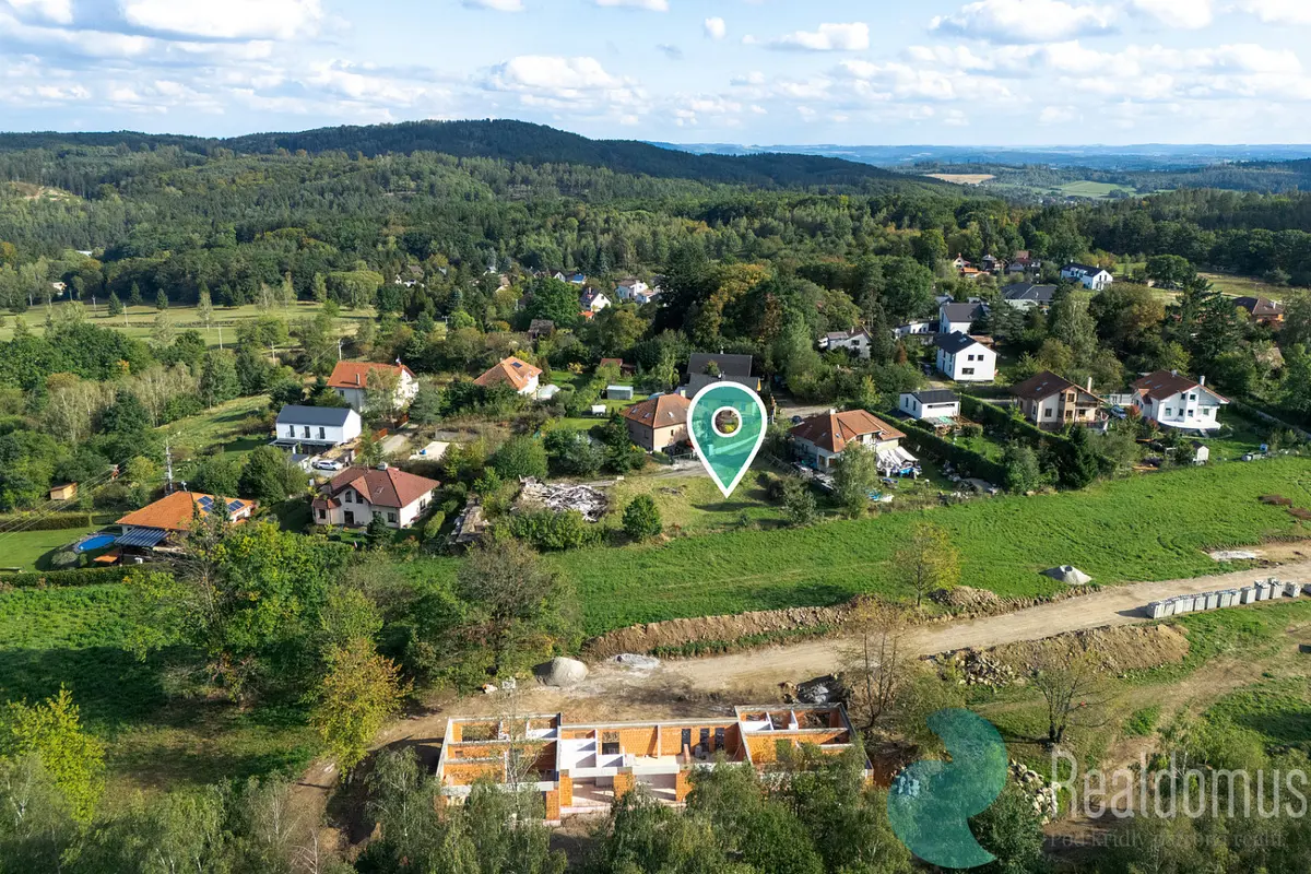 Prodej pozemku 823 m², Týnská · Těptín · Kamenice